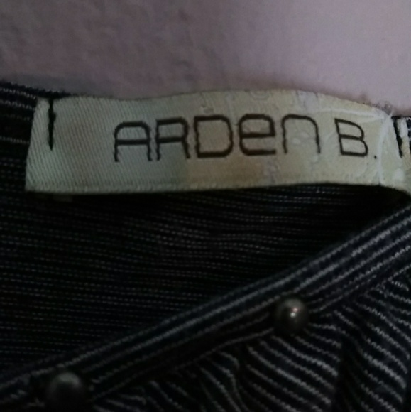 Top - Picture 2 of 3